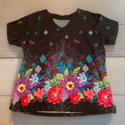 UA Scrubs Women's Top Size XL Black Floral Short Sleeve V-Neck Pockets - Image 1 of 4