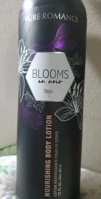 Loción corporal nutritiva Pure Romance Blooms En Noir 12 oz negra corriente medianoche Foto 1 de 3