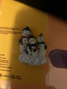 Drei Schneemänner Pin - Bild 1 von 4