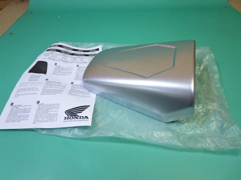 HONDA CBR125R, JC34, JC39 Soziussitzabdeckung 08F74-KPP-830 - Bild 1 von 1