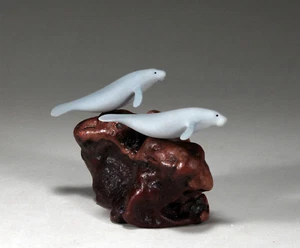 Escultura dúo MANATEE de JOHN PERRY 4 pulgadas de alto aerografiada nueva directa desde  - Imagen 1 de 4