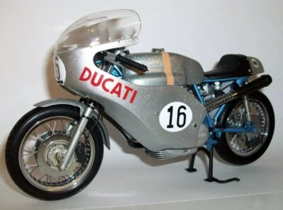Minichamps 1/12 Scale - 122 720016 Ducati 750 Paul Smart Imola 1972 - Image 1 of 4