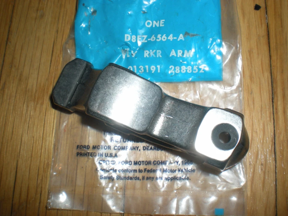 FORD MUSTANG 1979-1993 2,3 L 4 CILINDROS BRAZO BASCULANTE D8FZ-6564-A nuevo de lote Foto 1 de 2