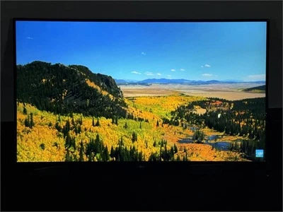 LG 43" 4K UHD Smart Commercial Digital Signage Display TV Monitor 43UH5J-H - Image 1 of 2