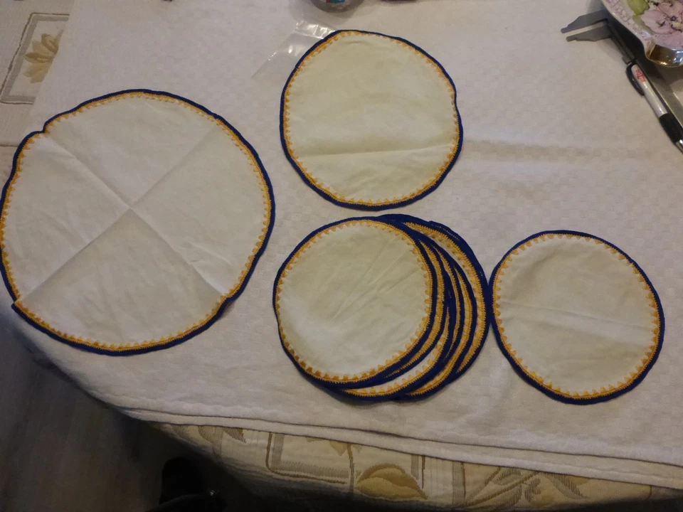 lot de 13 ancien napperon brodés au crochet sur lin set de table 8 € - Photo 1/4