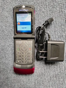 Motorola RAZR V3 Flip Bluetooth MP4 video UNLOCKED(GSM) Mobile Phone Pink - Afbeelding 1 van 8