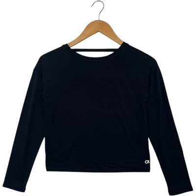 Blusa GapFit feminina grande preta cropped manga longa gola redonda desempenho absorvente - Imagem 1 de 4