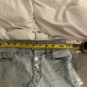 Justice Girls Shorts Size 12 Blue Jean Denim Light Wash button up cuffed clean - Picture 1 of 9