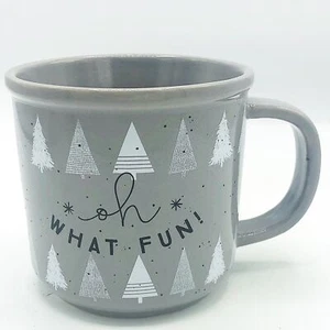 ¡Oh, qué divertido! Taza de Navidad espaciosa gris árboles blancos - Imagen 1 de 7