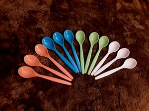 12 Stück Eierlöffel Joghurtlöffel Kinderbreilöffel Kunststofflöffel  ++E++ - Bild 1 von 6