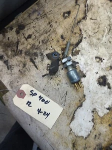 1980 Suzuki SP400T rear brake light switch and bracket R - Bild 1 von 3