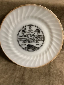 1084 anchor hocking glass fire king Swirl shell Edge Lander Wyoming Plate - Picture 1 of 7