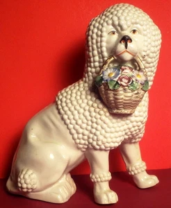 c1910 VHTF - Porcelana Alemana 7 1/2" PERRO CANICHE con CESTA DE FLORES #5810 - EXCELENTE ESTADO - Imagen 1 de 11