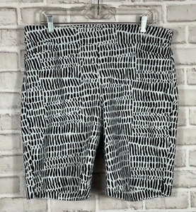 Chicos Shorts Womens Sz 2.5 S Navy Blue Ivory Brigitte Glyph Pull On Bermuda - Picture 1 of 7