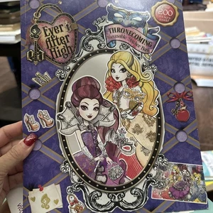 Ever After High: Thronecoming Reusable Sticker B... 9780316282857 by Yu, Melissa - Picture 1 of 6