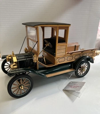 Franklin Mint 1913 Ford Model T Brown Replica Diecast Pick Up Truck 1:16 Scale - Image 1 of 4