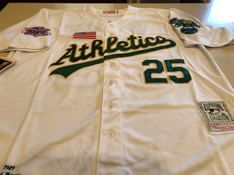 Mitchell & Ness Cooperstown Oakland A's WS 1989 Mark McGwire Mens XL Cover