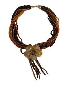 Collana vintage composta da granati e ambra. Fermaglio e montatura in oro - Imagen 1 de 7