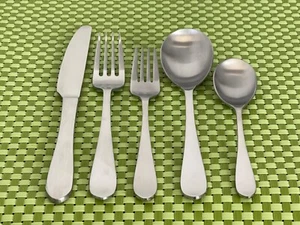 Robert Welch MERIDIAN SATIN Stainless NEW Flatware SMART CHOICE E21N