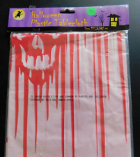 Gothic RED SKULL & RUNNING BLOOD TABLECLOTH 137cm x 182cm Plastic BRAND NEW (N6)