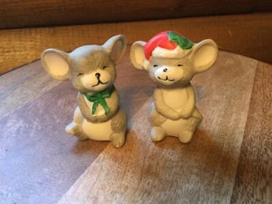 Mistletoe Cute Mice Salt & Pepper Shakers Christmas VTG - Picture 1 of 3