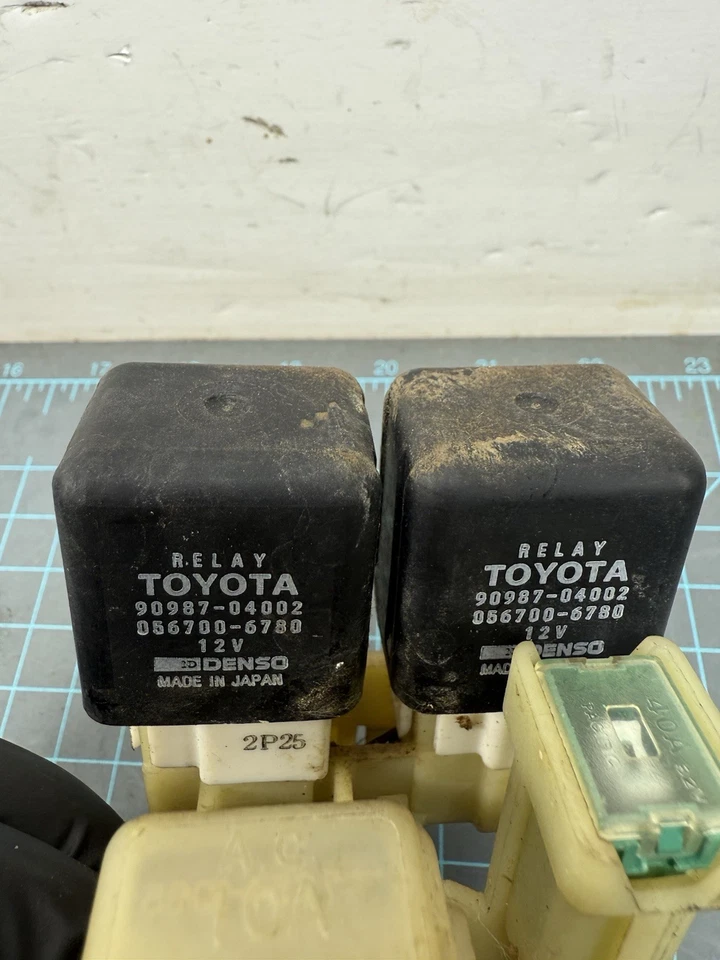 Relé multiuso Denso 90987-04002 / 056700-6780 negro Toyota Lexus 5 pines OEM Foto 1 de 4
