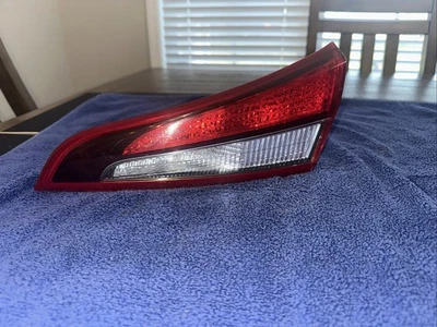 Luz trasera interior halógena lado derecho pasajero Kia Soul 2020 2021 2022 OEM Foto 1 de 3