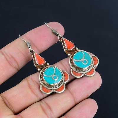 Orecchino vintage tibetano in argento sterling 925 fatto a mano con corallo... - Immagine 1 di 4