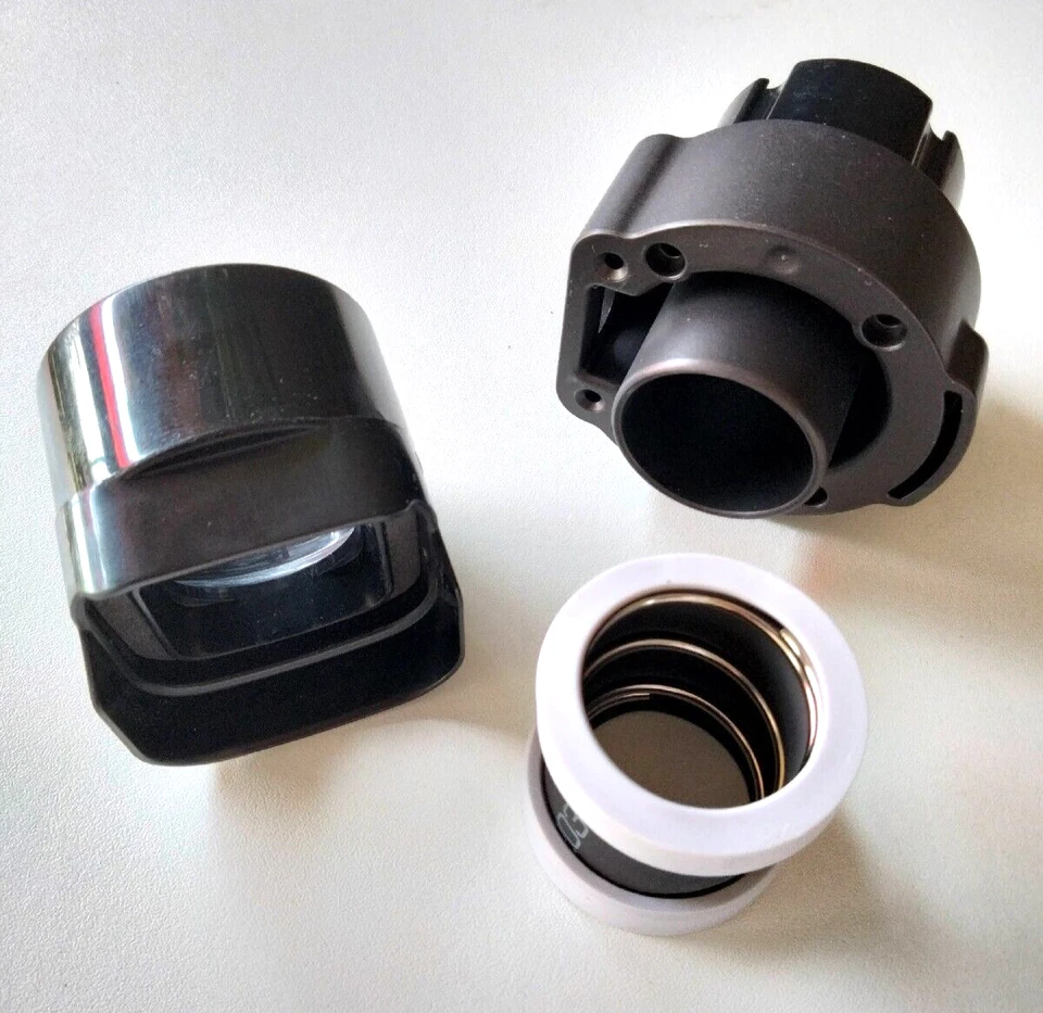 RS-RH5466 Connecteur embout marron aspirateur Rowenta RH877901/8M0 (Sans les vis - Photo 1/1