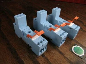 (3) Releco Relay Sockets 8 blade pin 6a 250v # E92191 - Picture 1 of 1