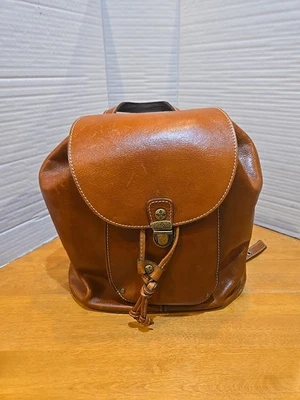 Mochila Patricia Nash 100% Cuero Gamuza Forrada Multi-Compartimento Ciudad y Campo Foto 1 de 4