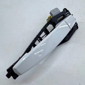 VAUXHALL CORSA D DOOR HANDLE GLACIER WHITE 5DR NSF LH PASSENGER FRONT LEFT 10-14 - Picture 1 of 12