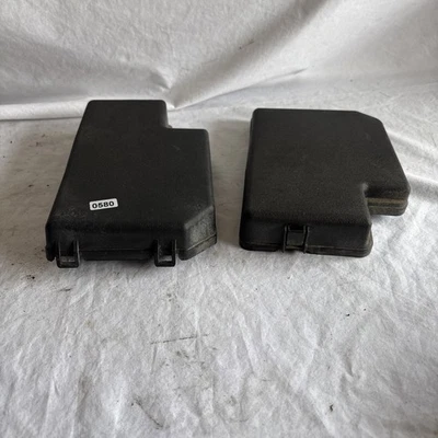 Toyota Rav4 2006-2012 debajo del capó caja de fusibles par diestro/derecho negro OEM Foto 1 de 4