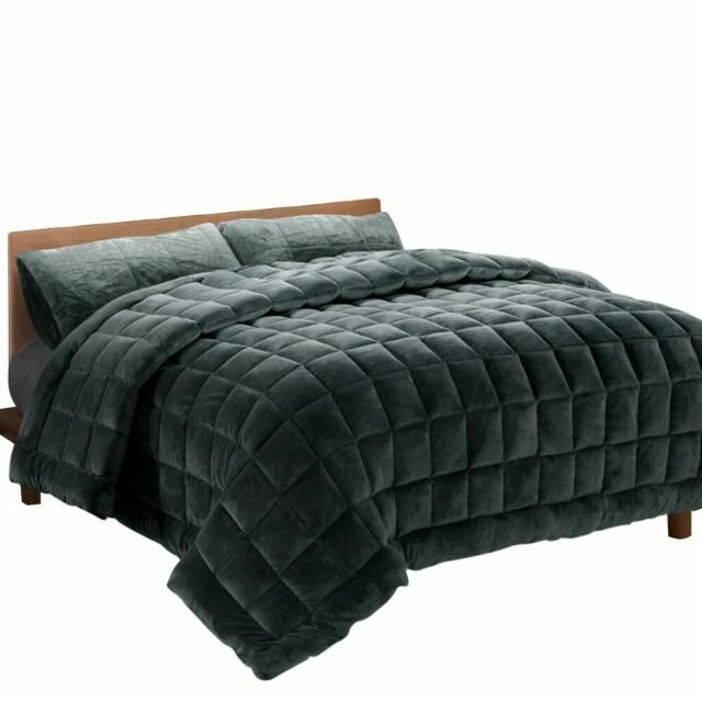 Giselle Bedding Super King Black Quilt