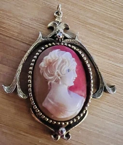 Vintage CORO Signed Cameo Brooch Ornate Gold Tone - Picture 1 of 4