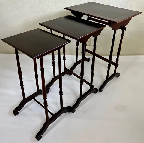 Early 20th C Regency Style 3-Set Mahogany Stack Nesting Tables Cover