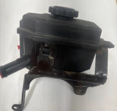 2013 Cadillac SRX Power Steering Reservoir - Image 1 of 4
