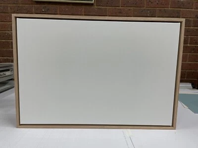 Lienzo de artista con marco flotante de roble listo para pintar 900 mm X 600 mm Foto 1 de 3