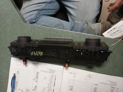 Control de temperatura híbrido Toyota Grand Highlander 2024 3067705 Foto 1 de 4