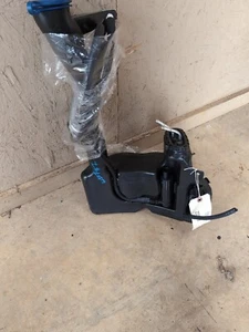 Mercedes-Benz E550 Windshield Washer Tank All Hoses And All Pumps Excellent... - Picture 1 of 3