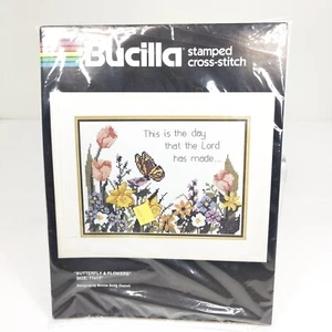 Punto de Cruz Estampado Bucilla 40170 - Flores Mariposa Día Señor ha hecho - NUEVO - Imagen 1 de 4