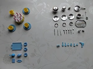 Vaisselle Barbie et accessoires salon 1985 et chambre 1978 - Afbeelding 1 van 6