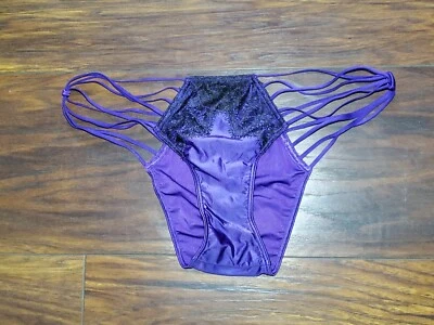 Bragas de cuerda Victoria's Secret. Nuevo con etiquetas talla mediana. Foto 1 de 3