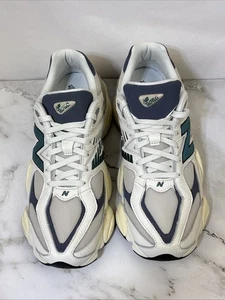 New Balance 9060 Weiß Grün Herren Größe 11,5 U9060ESD Sneaker Neu Ohne Karton - Bild 1 von 10