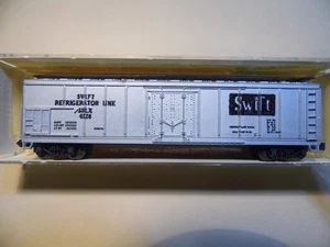N- Minitrix 3127 - 50' Mechanical Reefer, Swift Premium Meats SRLX 4126      LN - Picture 1 of 2