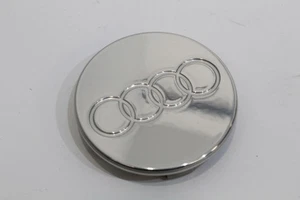 Tappo centrale cerchio in lega Audi A2 8Z alluminio spazzolato nuovo originale 8N0601170Z33 - Foto 1 di 13
