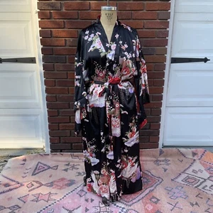 NEW Plus Size Kimono Sleeve Satin Robe Floral Cranes Birds 1X Retail $144 NWT - Picture 1 of 11