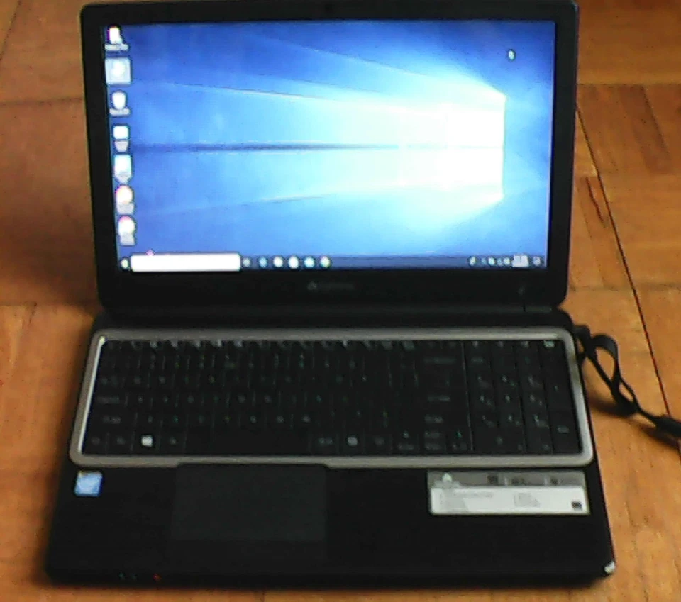 Gateway NE51006U Intel Celeron CPU N2920 1.86 Ghz,4GB Of Ram,500 GB HDD,WIN 10 - Image 1 of 4