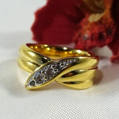 Schöner Pierre Lang Ring mit Steinchen Goldfarben Fingerring / ev 534 (56) - Bild 1 von 4