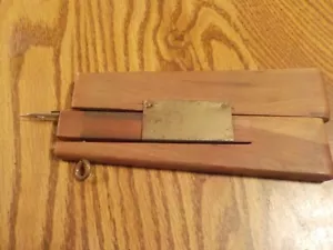 VTG Antique Wood Shuttle Punch Sliding Needle Weaving Rug Hooking Tool - Picture 1 of 1